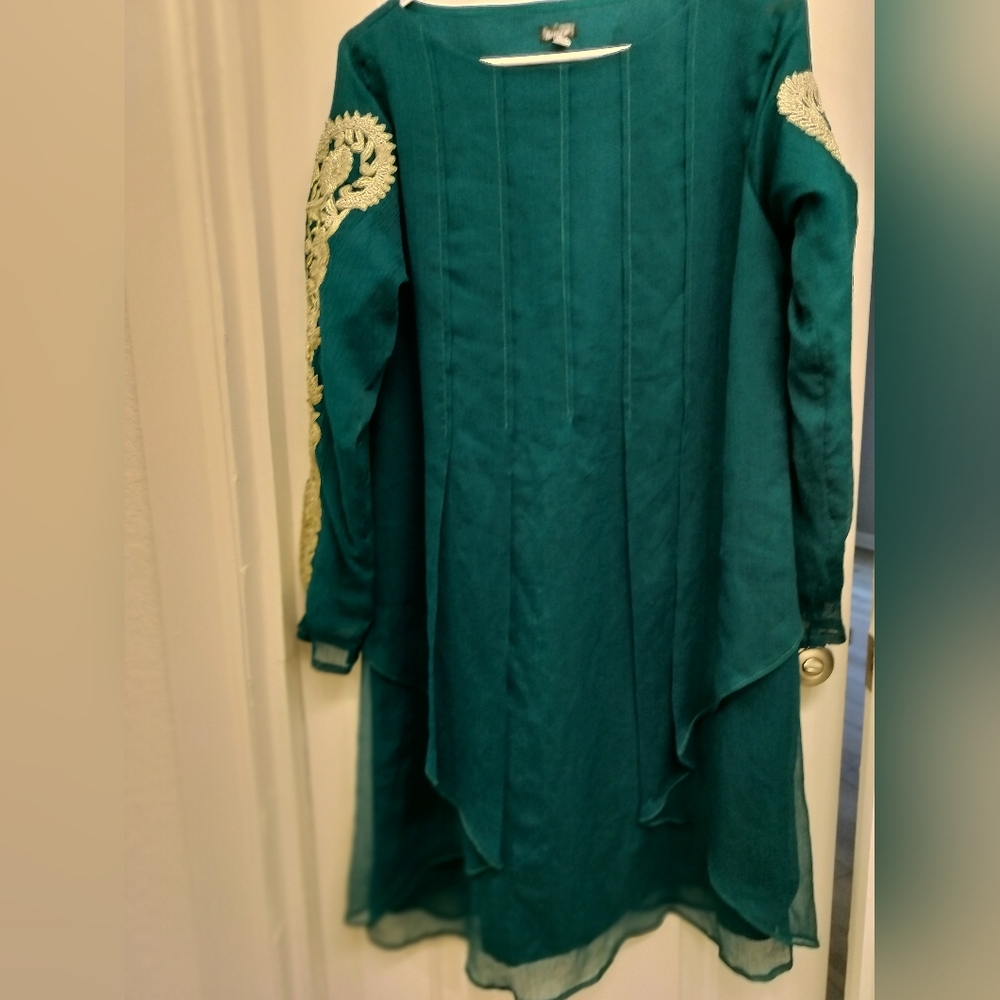 Green Kurti With Matching Dupatta - Picture 2 of 5